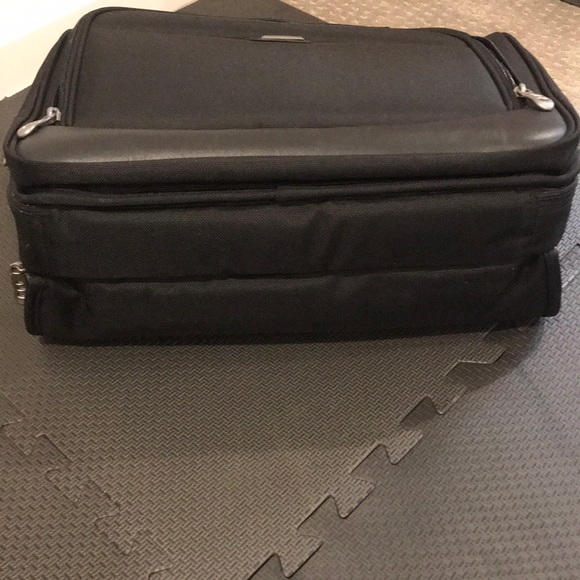 HUGE! Briefcase/carryon Zappos! - Picture 5 of 8